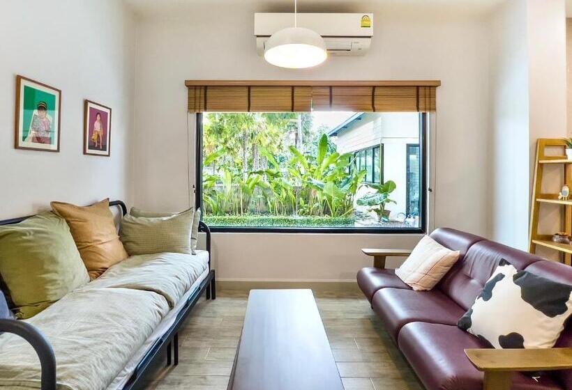 جناح مطلّ علي الحديقة, Chez Bure   Bure Homestay