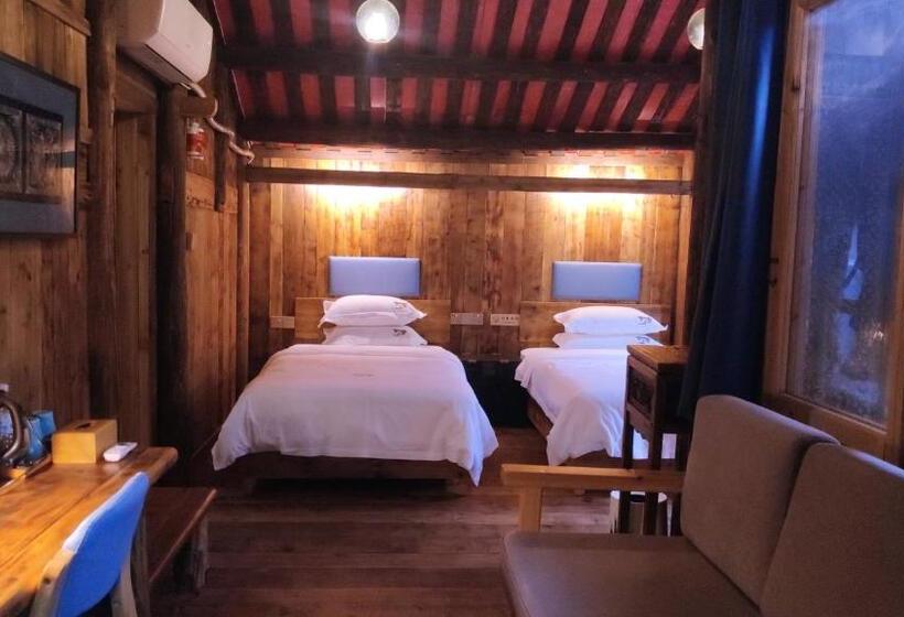 标准间, Lost World Sanjiang Guest House