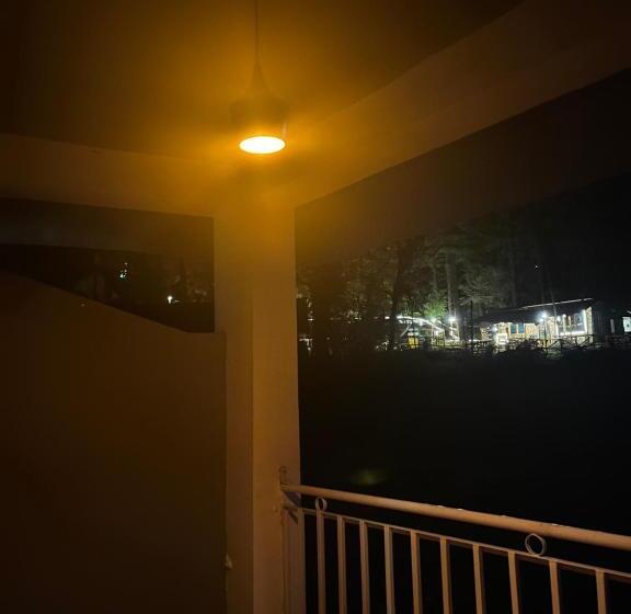 Номер Superior Кровать Кинг, Himtrekstays,mcleodganj