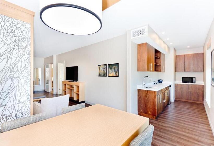身障者適用スイートルーム, Hyatt Place Kelowna