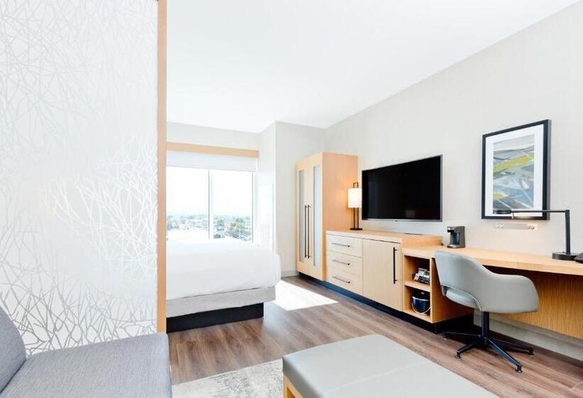 身障者適用スイートルーム, Hyatt Place Kelowna