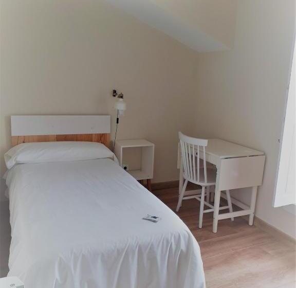Семейный Номер, Hostal Lierganes Fluviarium Rooms