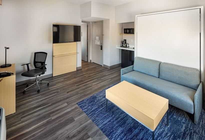 身障者適用スイートルーム, Holiday Inn Express & Suites   Atlanta Downtown, An Ihg