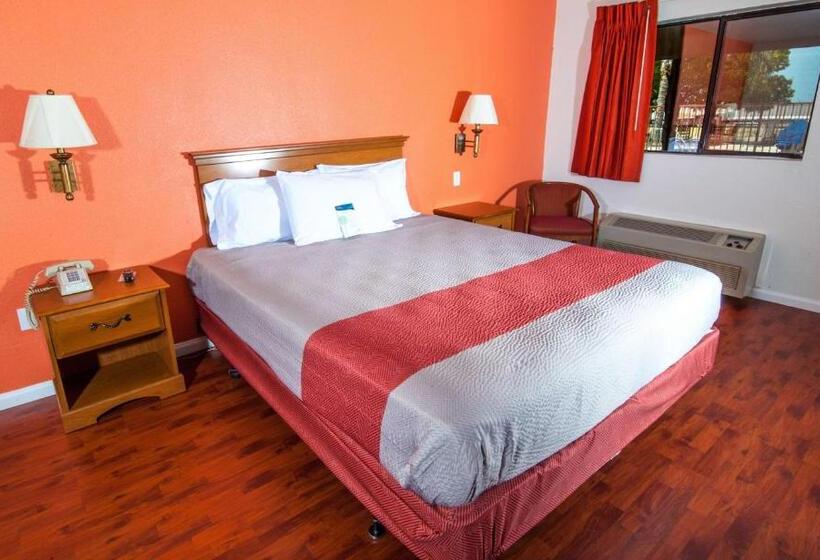 장애인을 위한 스탠다드 룸, Motel 6santa Nella, Ca  Los Banos
