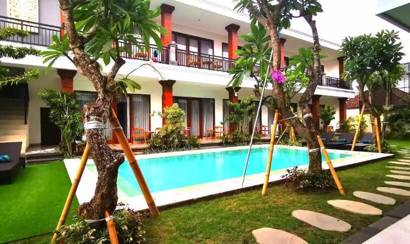 Номер Deluxe Кровать Кинг, Santi Homestay