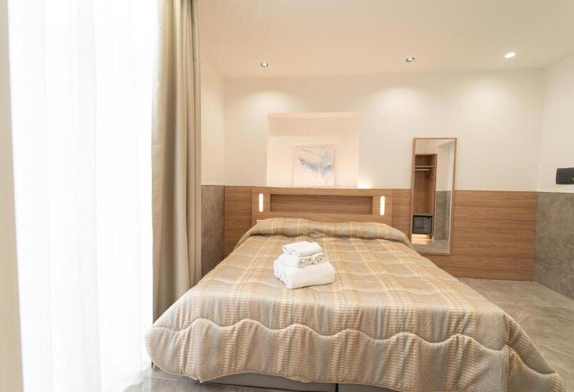 Deluxe Room, Hg Boutique Toledo, Napoli Centro, By Clapa Group
