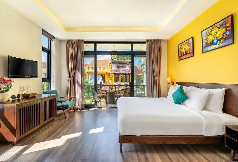 اتاق استاندارد با چشم‌انداز استخر, Villa Soleil Hoi An