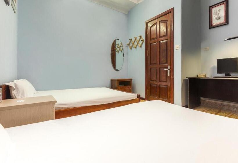 اتاق استاندارد سه نفره, Chikoo Homestay Spot On