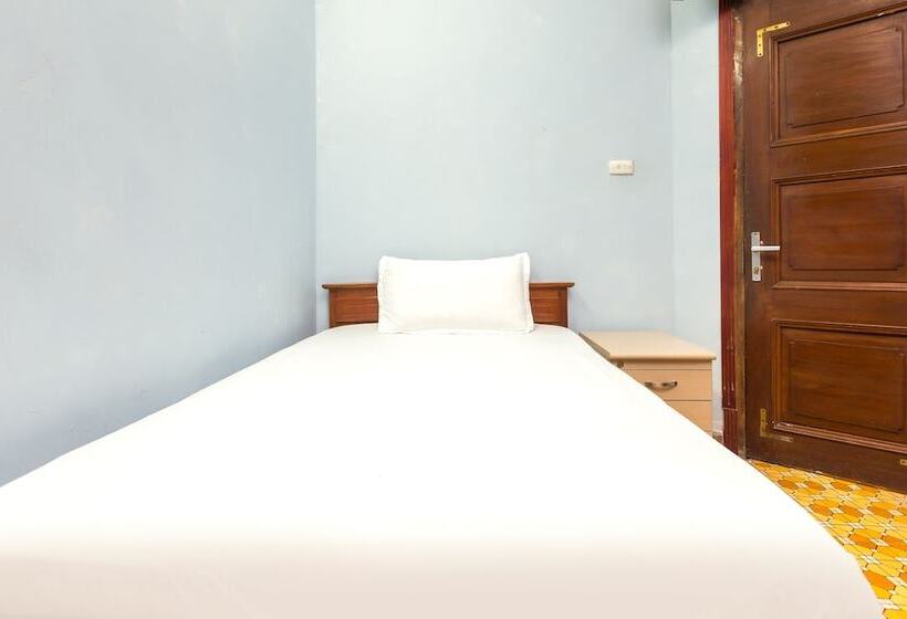 اتاق استاندارد یک نفره, Chikoo Homestay Spot On