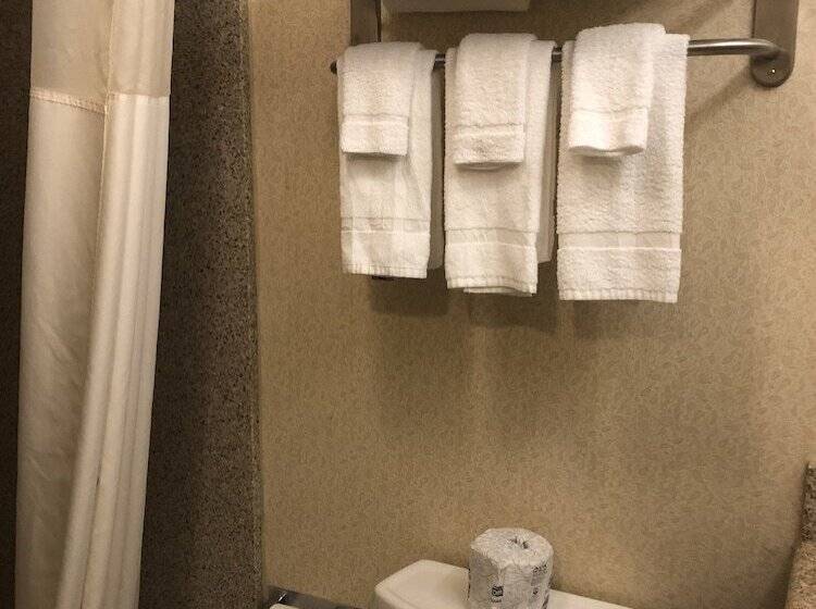 Номер Стандарт, Quality Inn Shelburne  Burlington