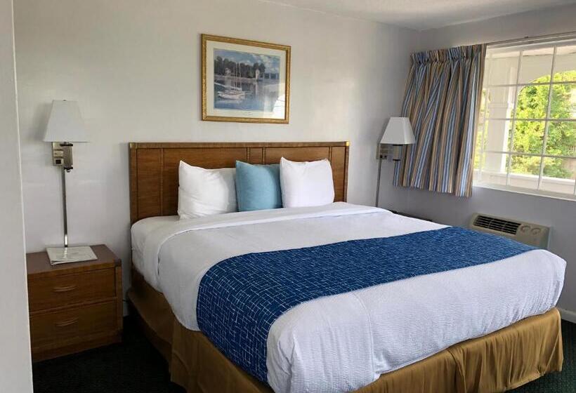 Стандартный Номер Кровать Кинг, Travelodge By Wyndham Cape Cod Area