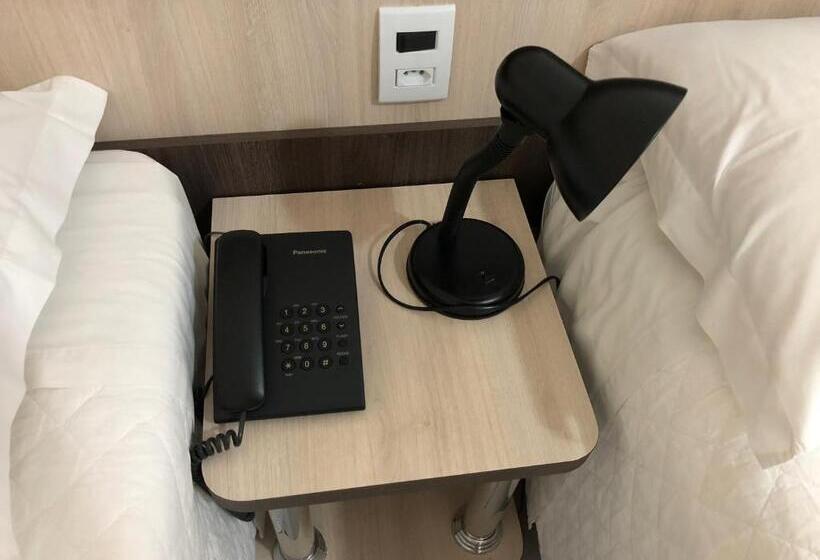 디럭스 4인 룸, Palace Hotel Guaíra