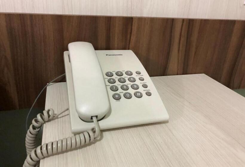 四人标准间, Palace Hotel Guaíra