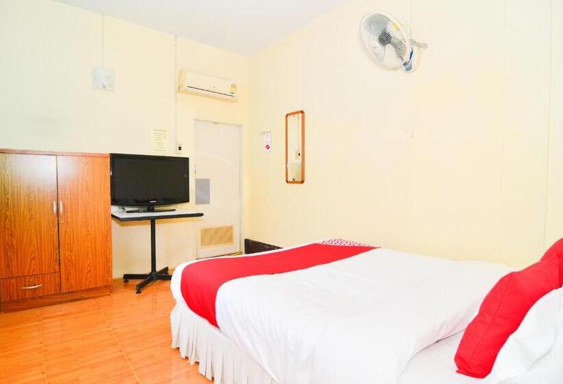 Номер Economy, Pattaraporn Hotel By Oyo Rooms