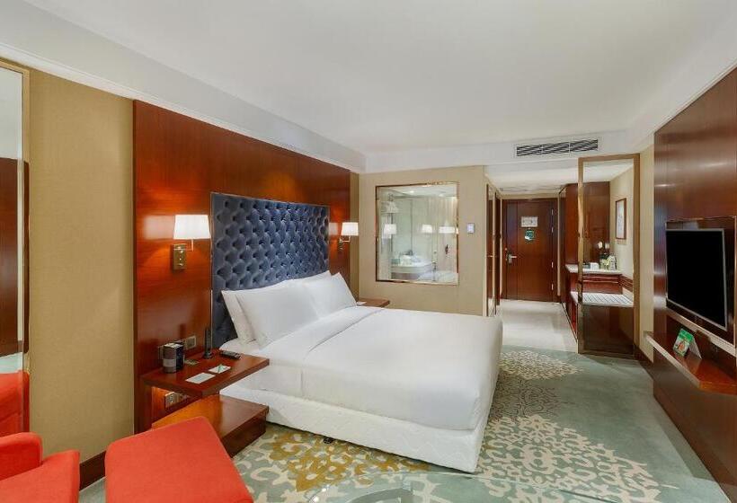 اتاق استاندارد با تخت بزرگ برای معلولان, Holiday Inn Dhaka City Centre By Ihg