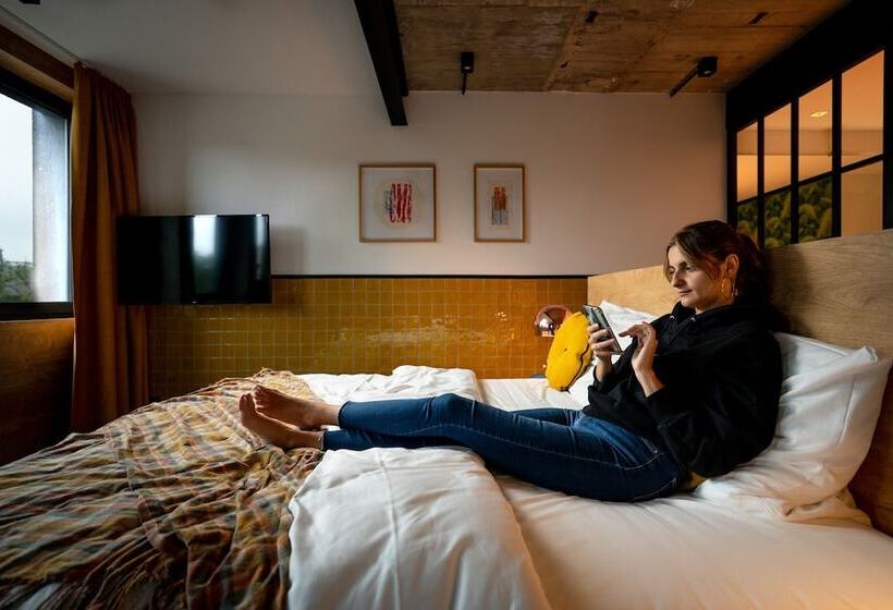 اتاق استاندارد, Koncept Hotel International
