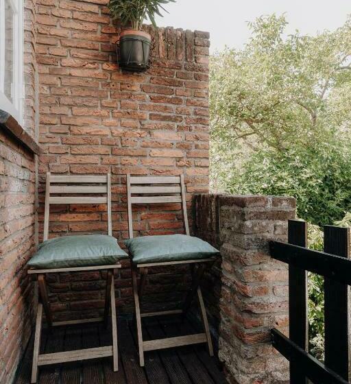 带大床的复式套间, Zen B&b