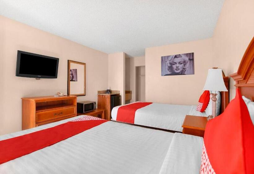 带2个双人床的标准工作室, OYO Hotel San Antonio Lackland near Seaworld