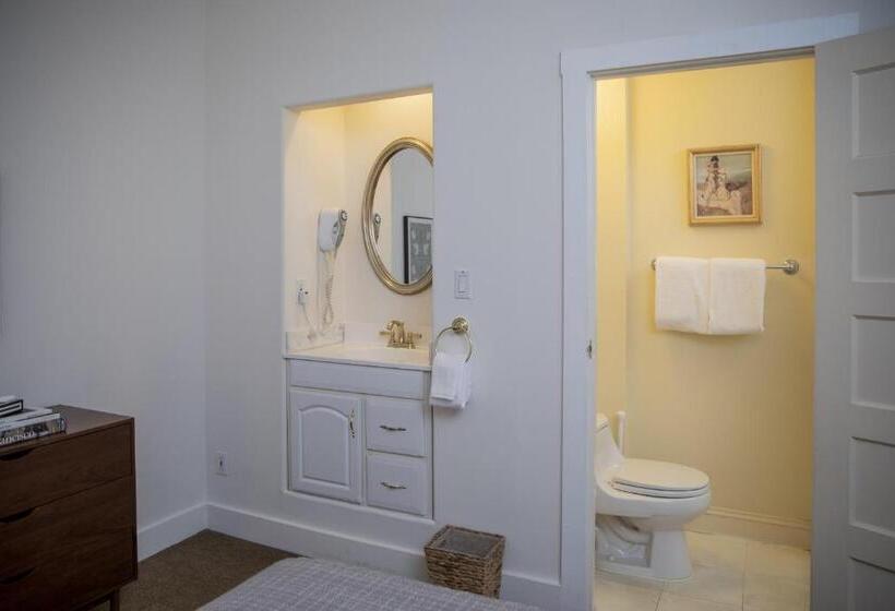 StandaardKamer, Washington Square Inn