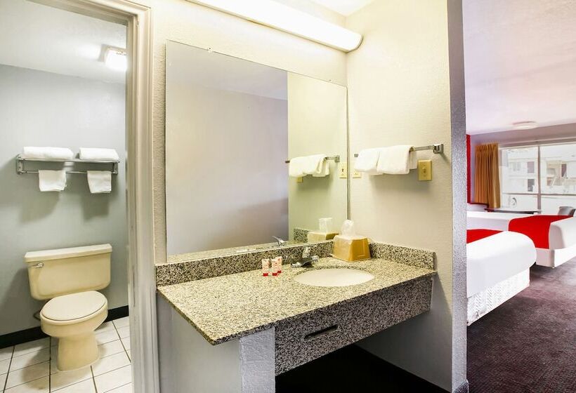 Номер Стандарт 2 Двуспальные Кровати, OYO Hotel Texarkana North Heights AR Hwy I-30