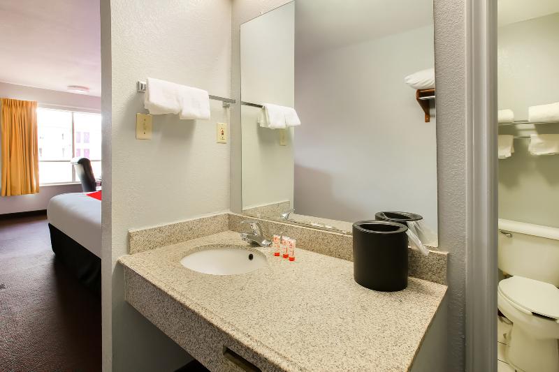 Номер Deluxe Кровать Кинг, OYO Hotel Texarkana North Heights AR Hwy I-30