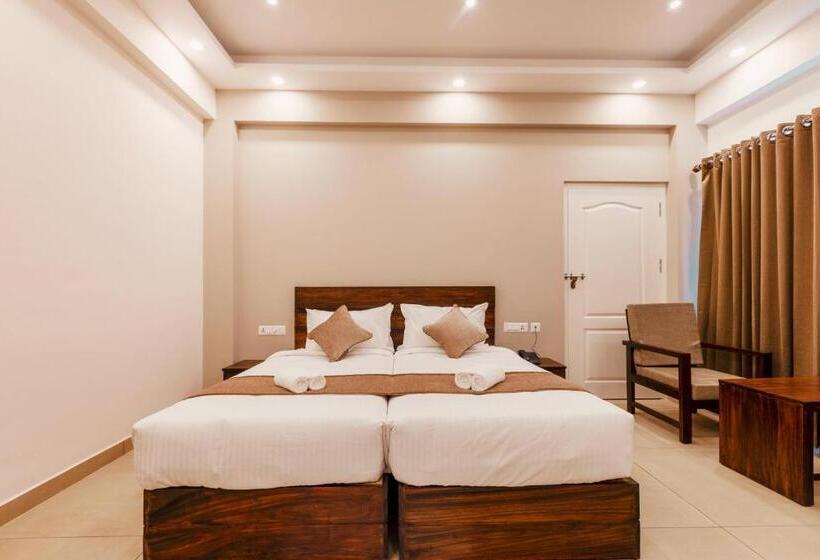 اتاق لوکس با بالکن, Pleasant Hill Resort