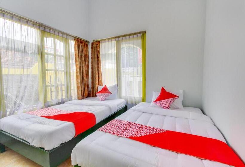 Номер Economy, Orange Inn Redpartner Madiun