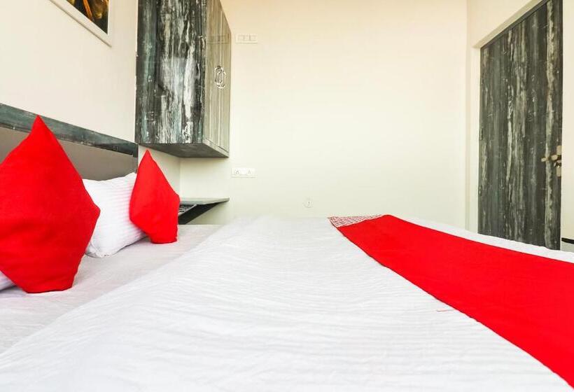 اتاق کلاسیک سه تخته, Super Hotel O Sheela