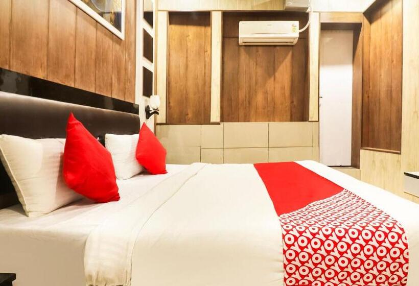 اتاق کلاسیک سه تخته, Super Hotel O Sheela