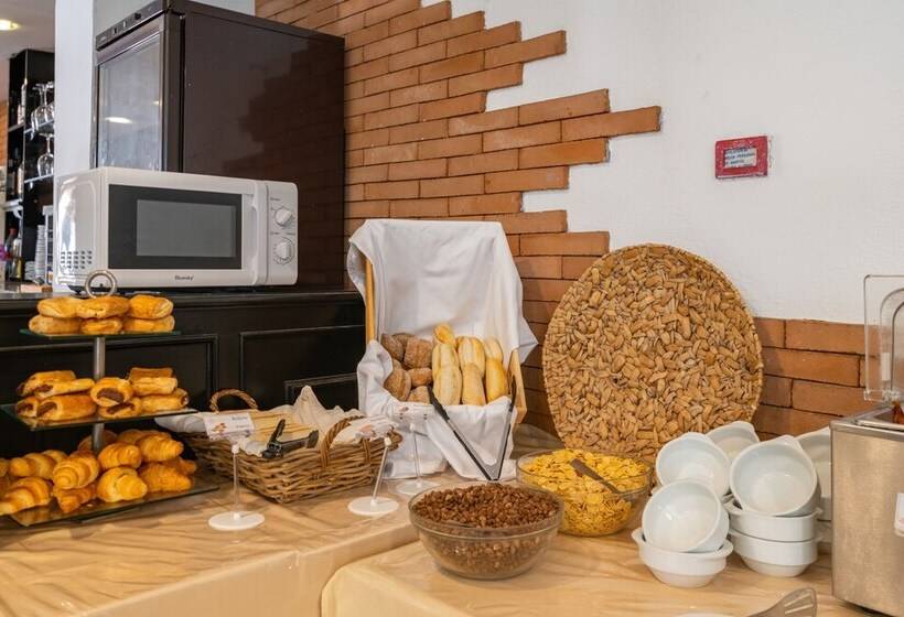 Quarto Economy, Aparthotel Playamaro
