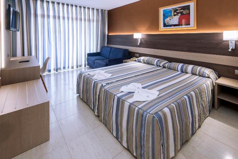 Quarto Quádruplo Estandar, 4r Gran Regina