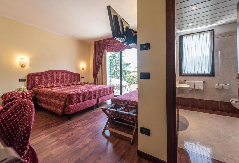Трехместный Номер Комфорт, Admiral Hotel Villa Erme