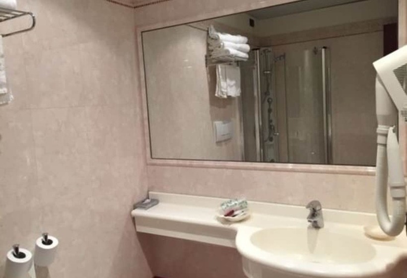 Номер Economy, Admiral Hotel Villa Erme