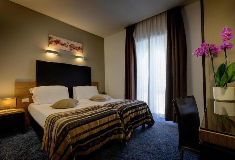 Номер Стандарт, Rinascimento   Gruppo Trevi Hotels