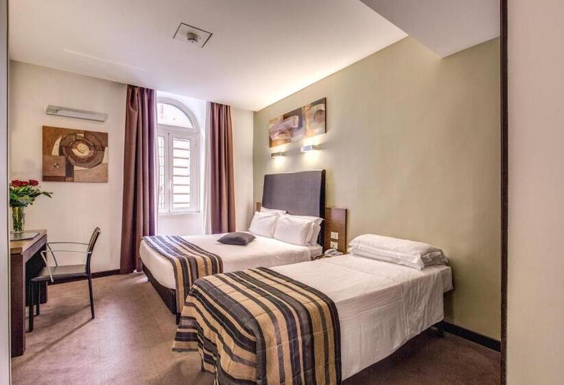Номер Стандарт Трехместный, Rinascimento   Gruppo Trevi Hotels