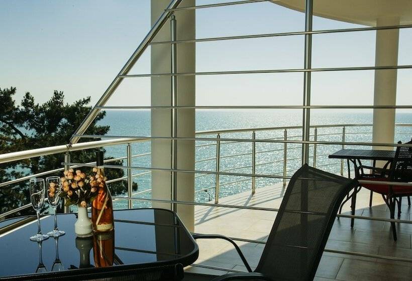 חדר סופריור נוף לבריכה, Kobuleti Pearl Of Sea Hotel & Spa