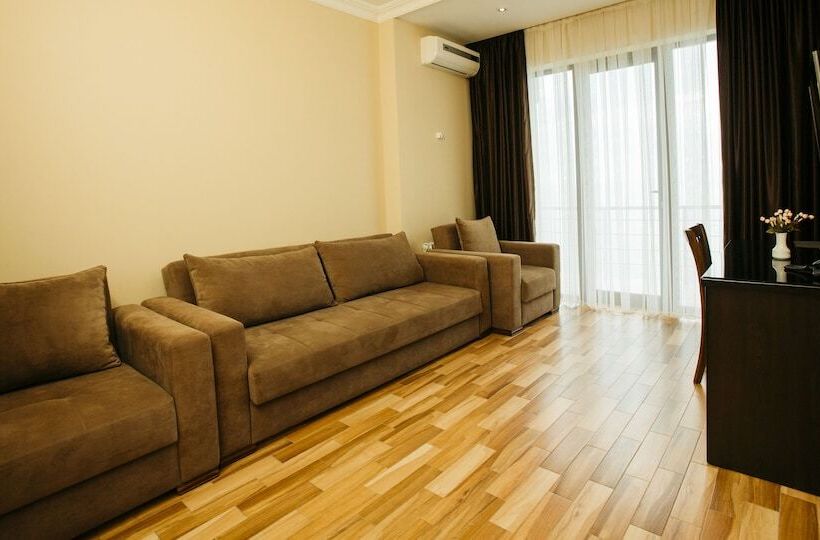 اتاق خانوادگی با چشمانداز دریا, Kobuleti Pearl Of Sea Hotel & Spa