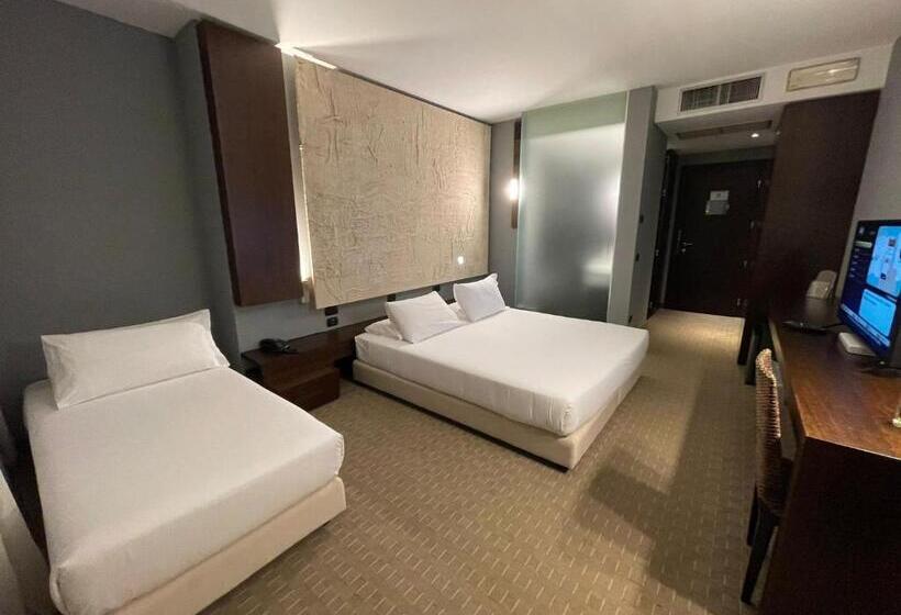 Номер Стандарт Трехместный, Bes Hotel Cremona Soncino