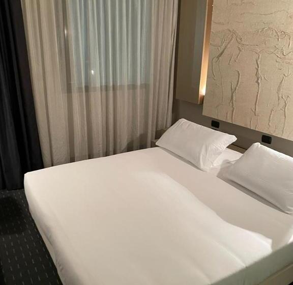 Номер Стандарт, Bes Hotel Cremona Soncino