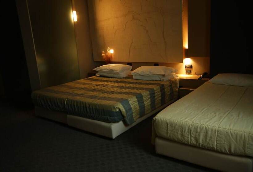 Четырехместный Номер Стандарт, Bes Hotel Cremona Soncino