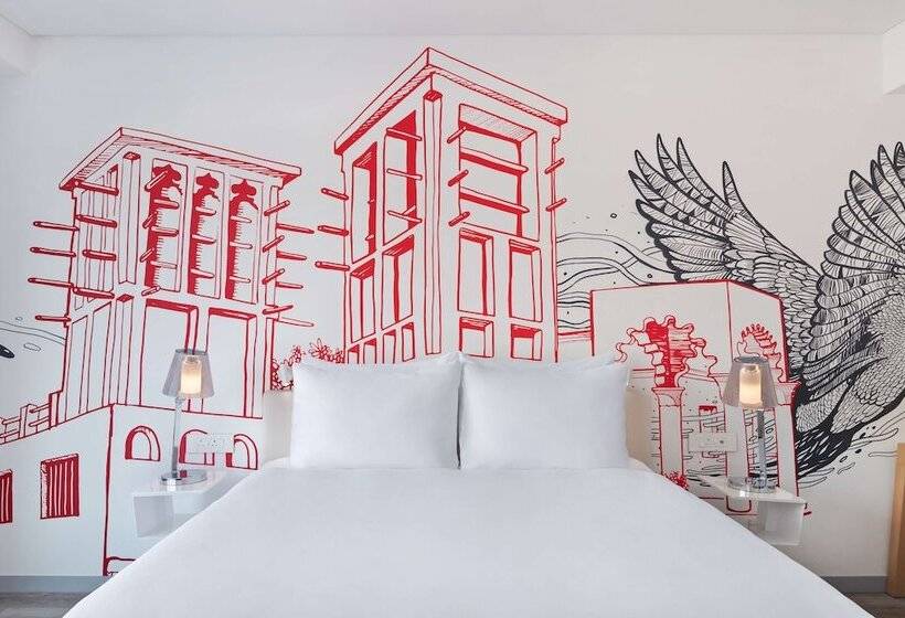 سوییت خانوادگی, Radisson Red Dubai Silicon Oasis