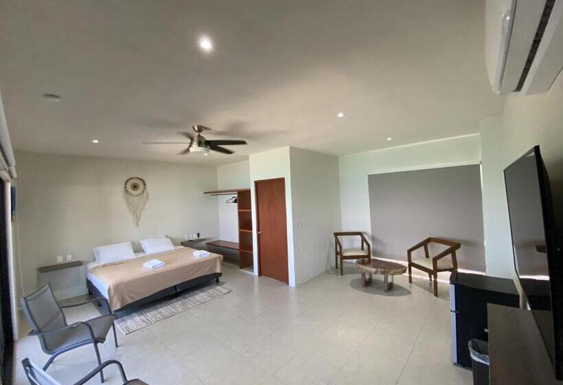 غرفة قياسية سرير كينج, Cuxos Hotel Beachfront