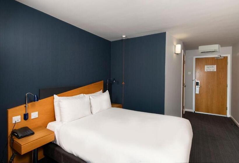 장애인을 위한 스탠다드 룸, Holiday Inn Express Manchester   Salford Quays, An Ihg