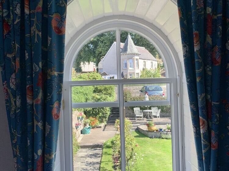 스탠다드 룸, Leven House Bed And Breakfast