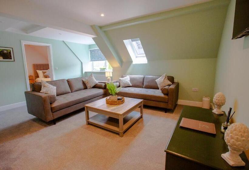 Family Suite, Woodfalls Inn