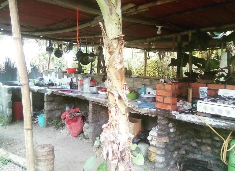 Standard Tent, Hospedaje Eden