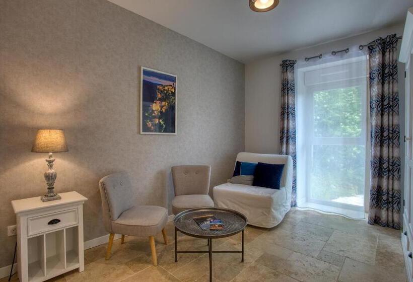Стандартный Номер Кровать Кинг, Domaine Des Pierres Blanches   B&b