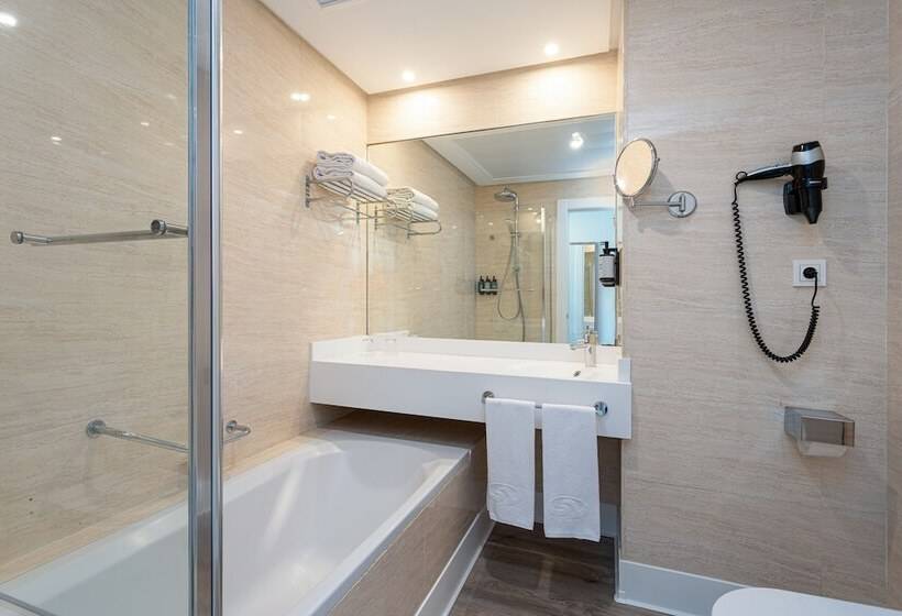 اتاق لوکس, Benalma Costa Del Sol
