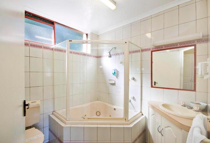 디럭스 자쿠지룸, Lorne Coachman Inn