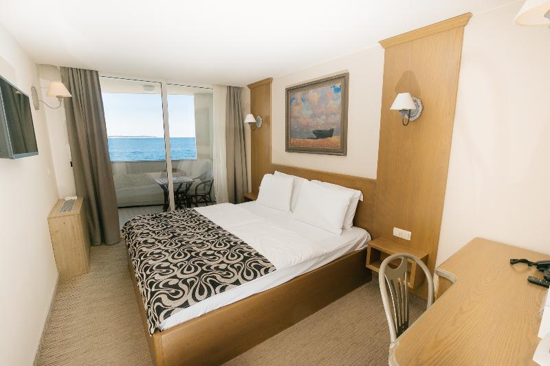 Superior Room with Terrace, NH Zamora Palacio Del Duero